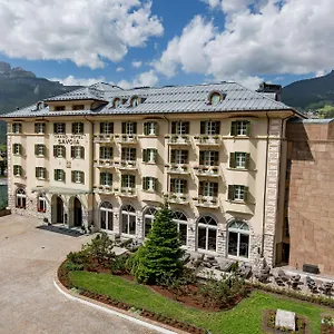 5* Отель Grand Savoia Cortina D'ampezzo, A Radisson Collection