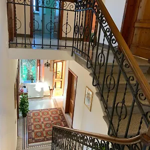 https://bed-and-breakfast-villa-adelina.it-tuscanyhotel.com
