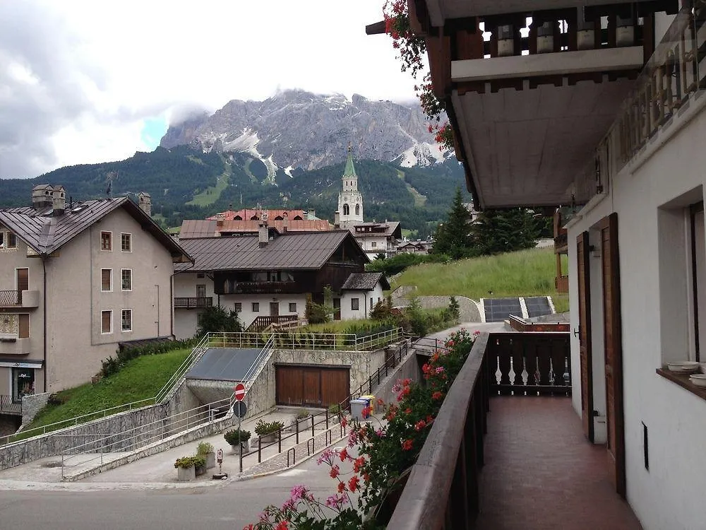 Meuble Villa Neve Cortina d'Ampezzo Italy