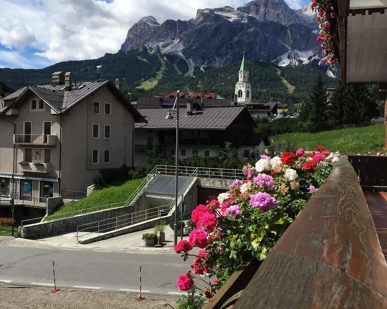Meuble Villa Neve Cortina d'Ampezzo 3*,  Italy